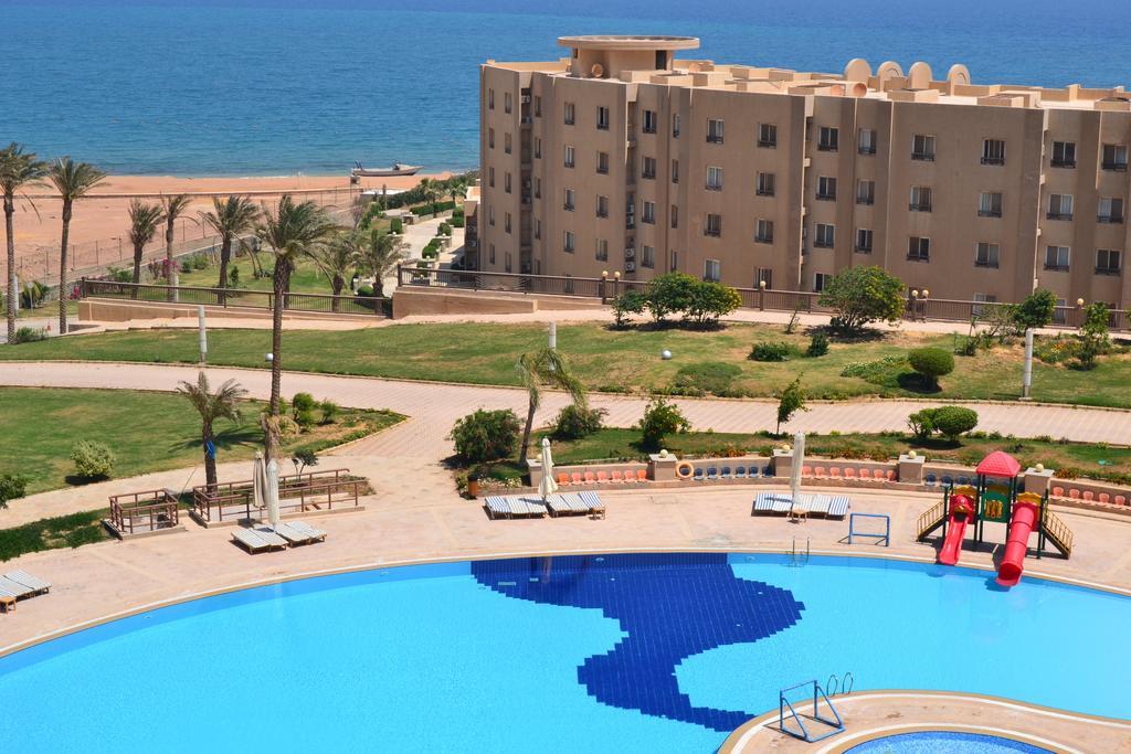 Grand Ocean Blue - Apartment 718 Айн-Сохна Экстерьер фото